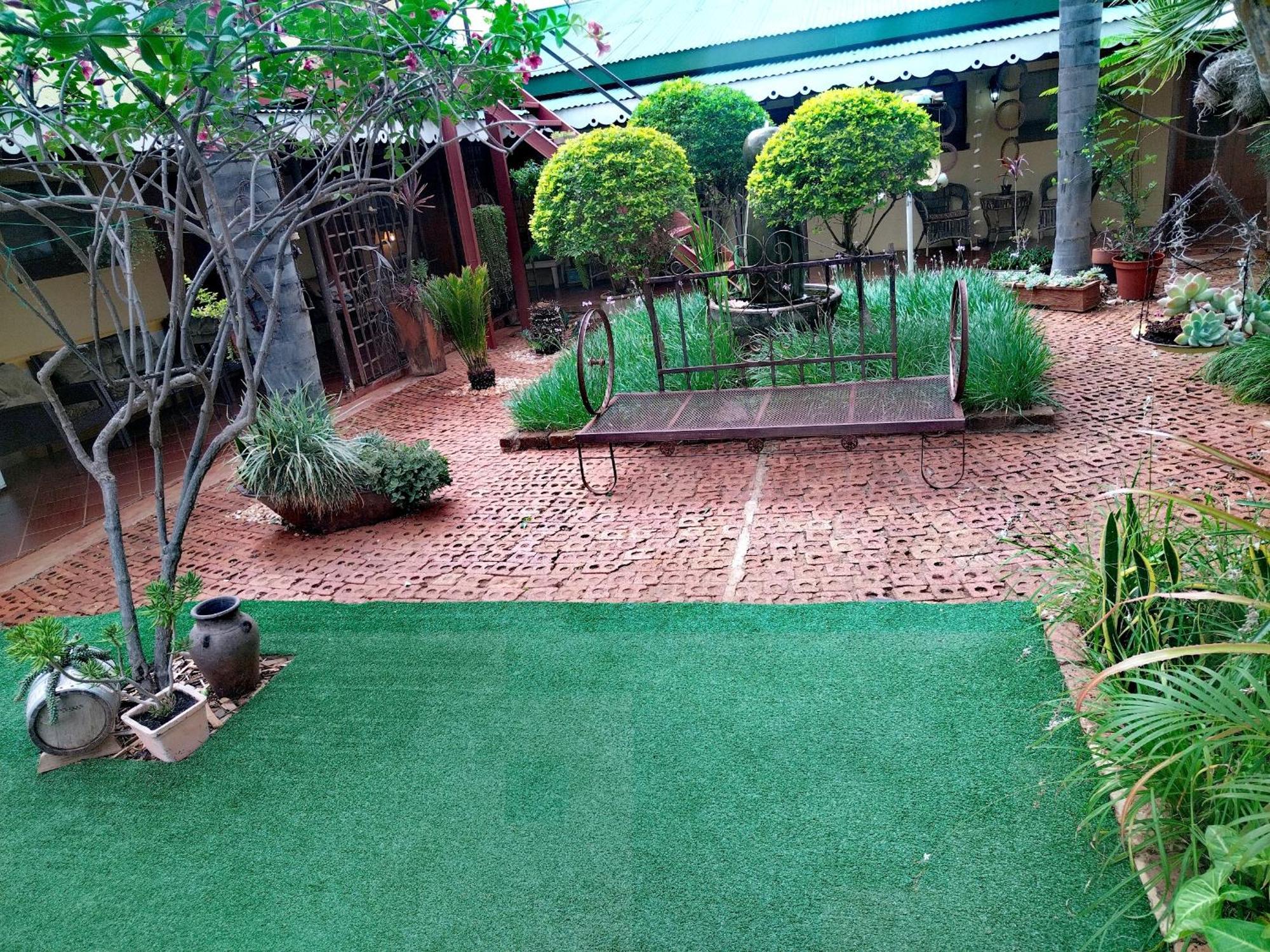Africas Eden Guesthouse Mookgophong Exterior photo