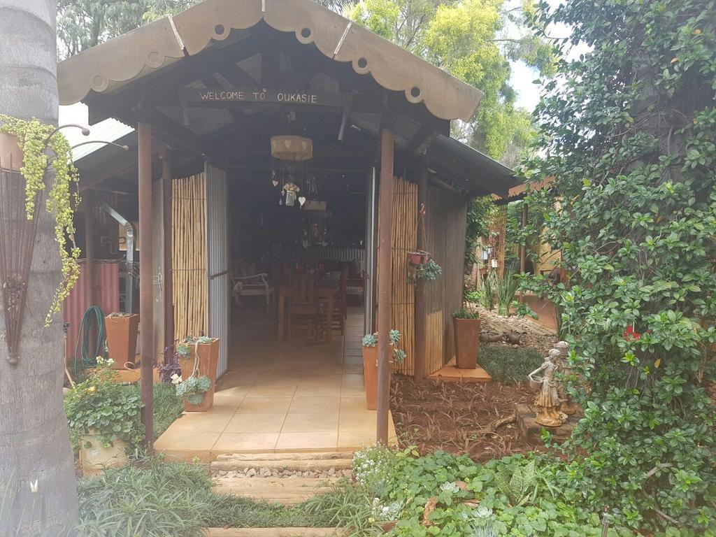 Africas Eden Guesthouse Mookgophong Exterior photo
